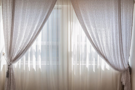 eyelet curtains hanging tips