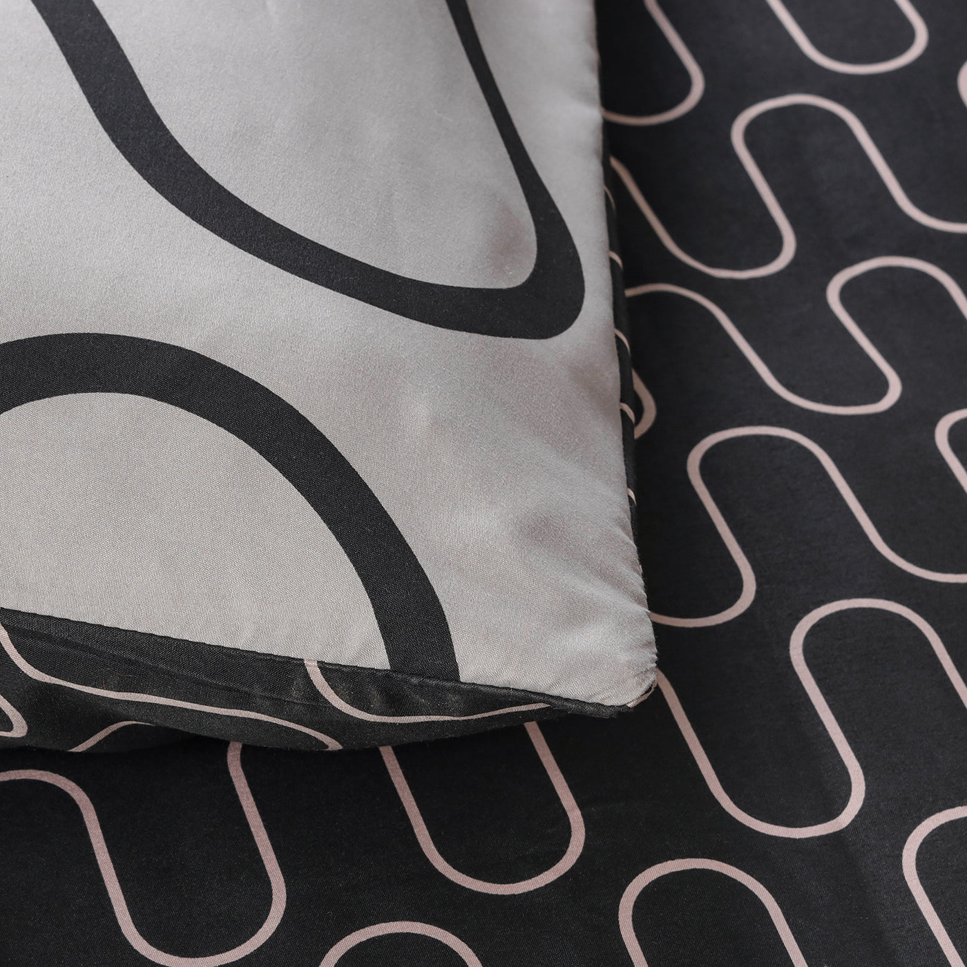 Waves Printed Duvet Cover Set Grey & Black