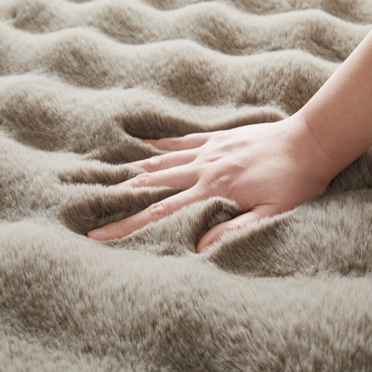 Soft Bubble Rug – Faux Fur Textured Washable Area Rug