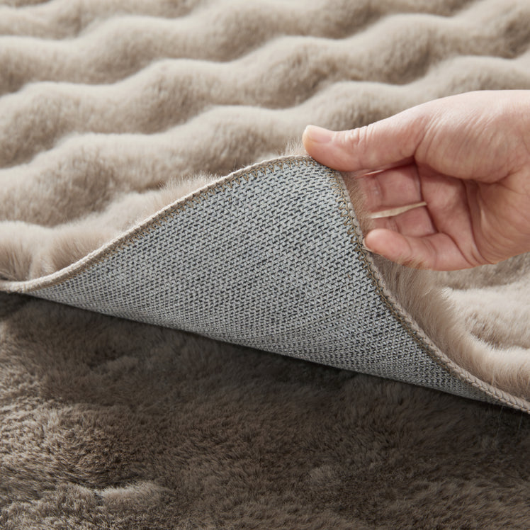 Soft Bubble Rug – Faux Fur Textured Washable Area Rug