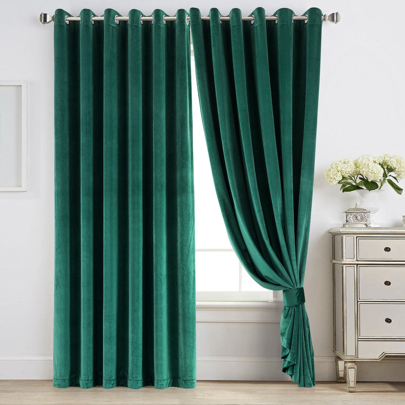 Crushed Velvet Green Duvet Cover & Matching Eyelet Curtain