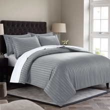 Grey Striped Bedding Set With Pillowcases