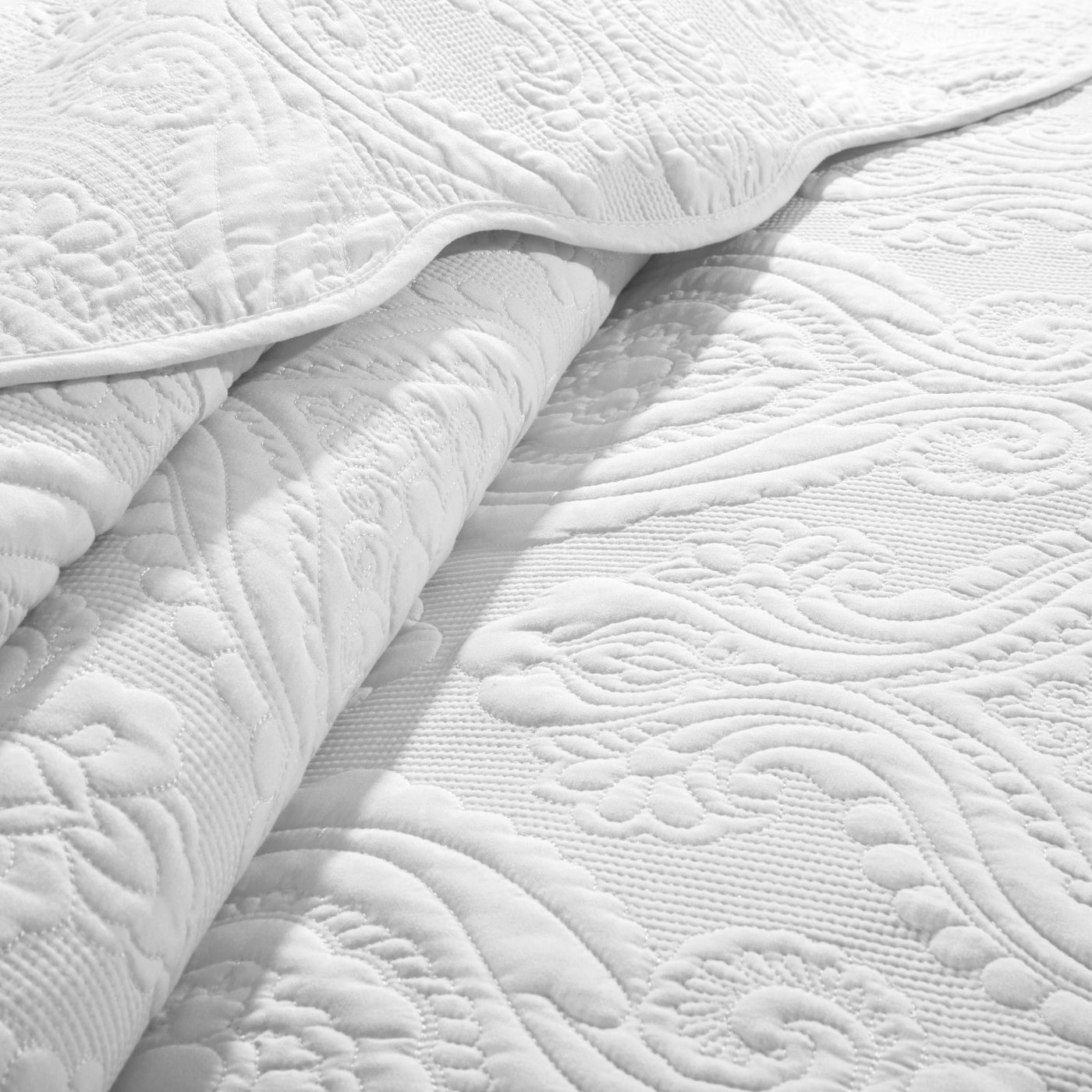 Luxury White Cotton Quilted Bedspread