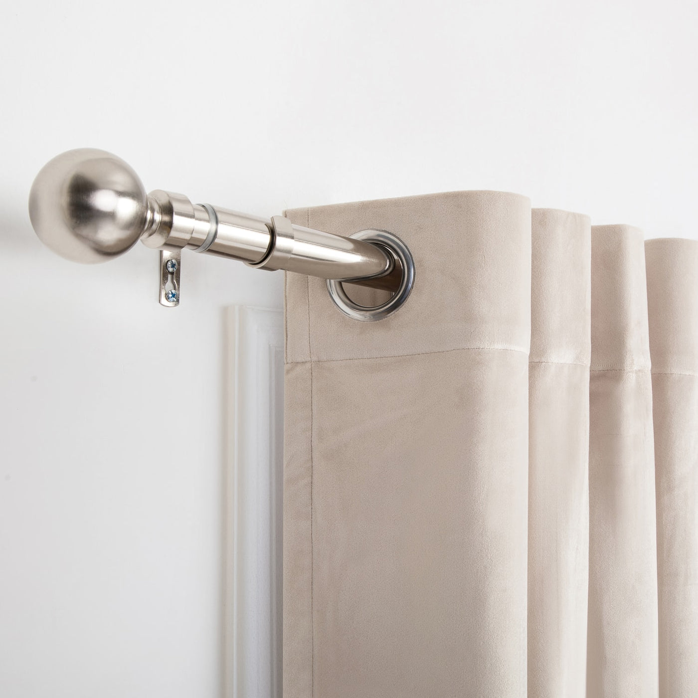Extendable Curtain Poles & Holdbacks – Oxford Homeware